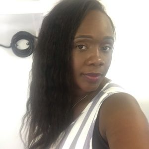 Meet your Posher, Yolanda